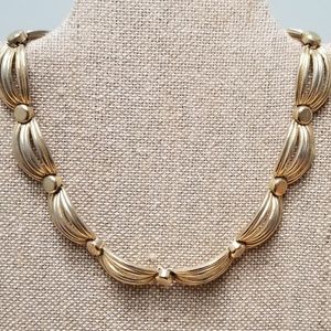 TRIFARI | GOLD TONE NECKLACE